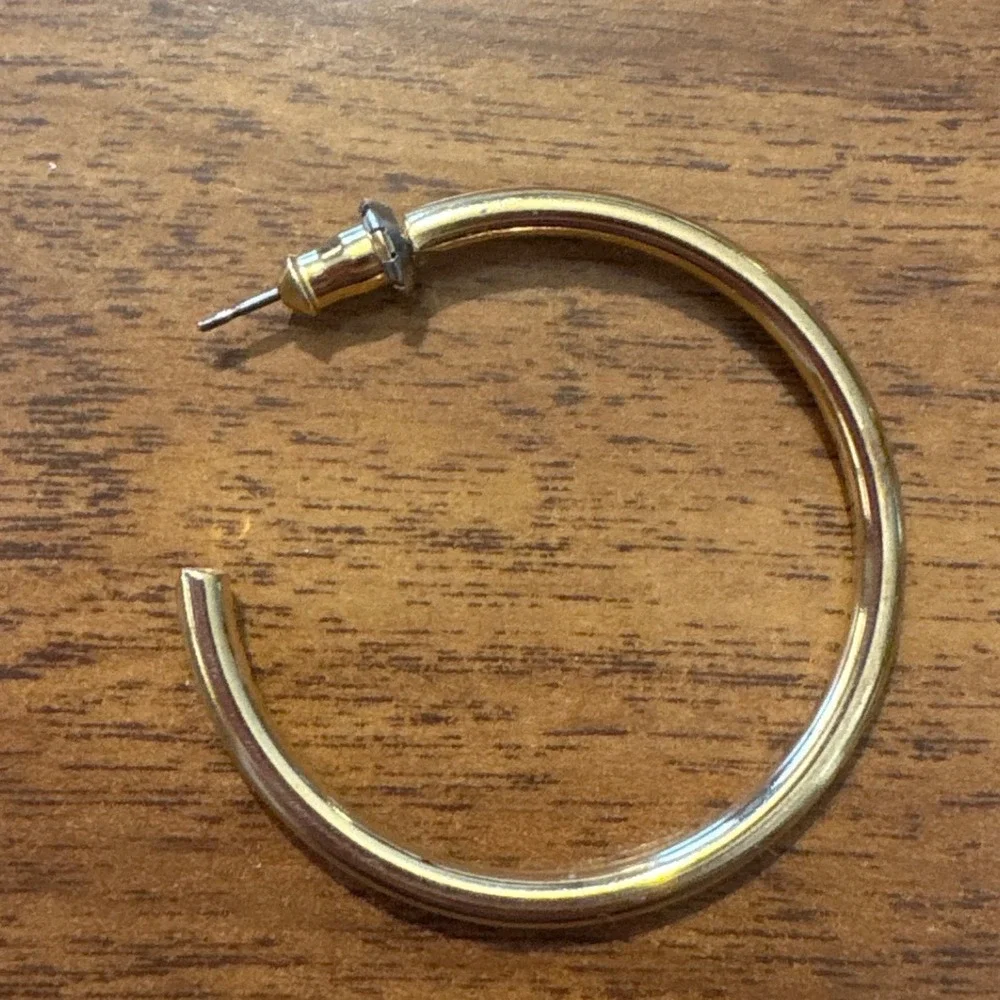 Classic Gold Tone Medium Round Hoop Earrings 1‎ Inch Polished Minimalist Post